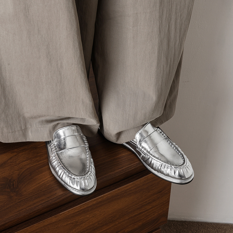 Women'S Fashion Footwear - Nouvelles mocassins plissées classiques en cuir