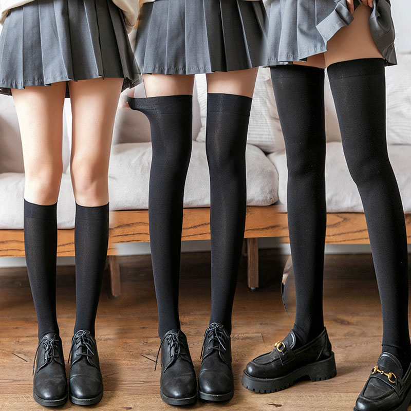 Chaussettes hautes antidérapan - Women Fashion Over 40 avis et prix