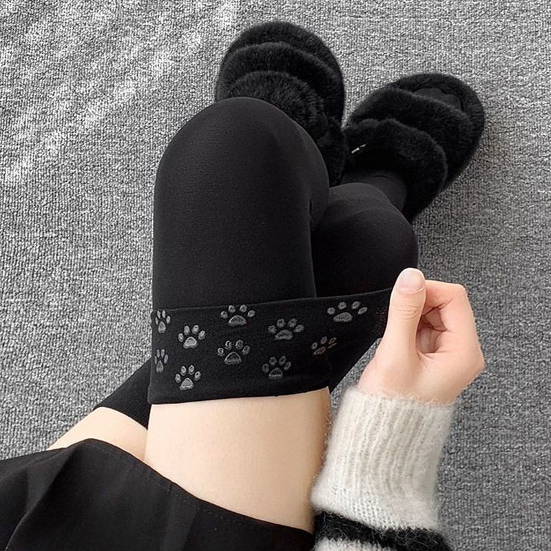 Chaussettes hautes antidérapan - Women Fashion Over 40 avis et prix