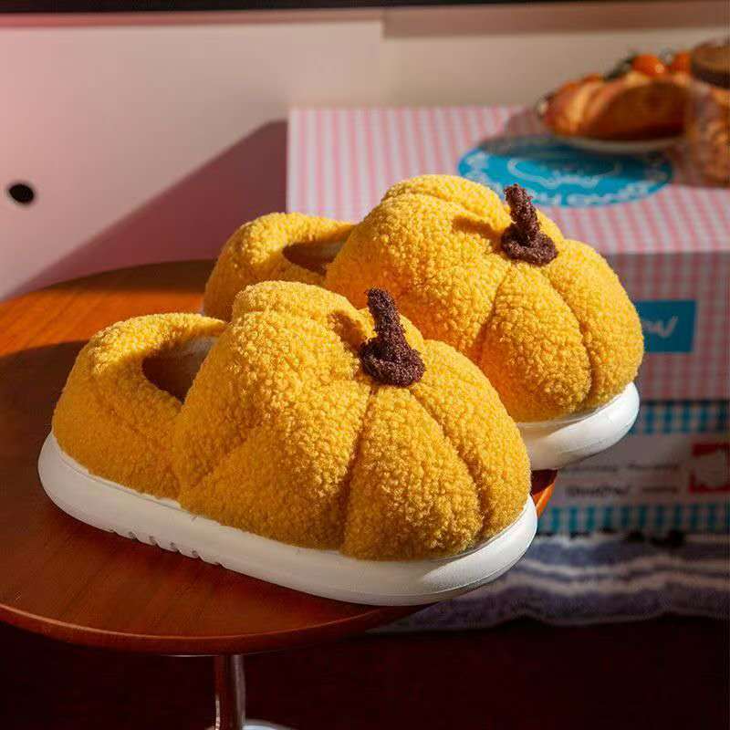 Pantoufles en peluche en forme - Women Fashion Fun avis et prix